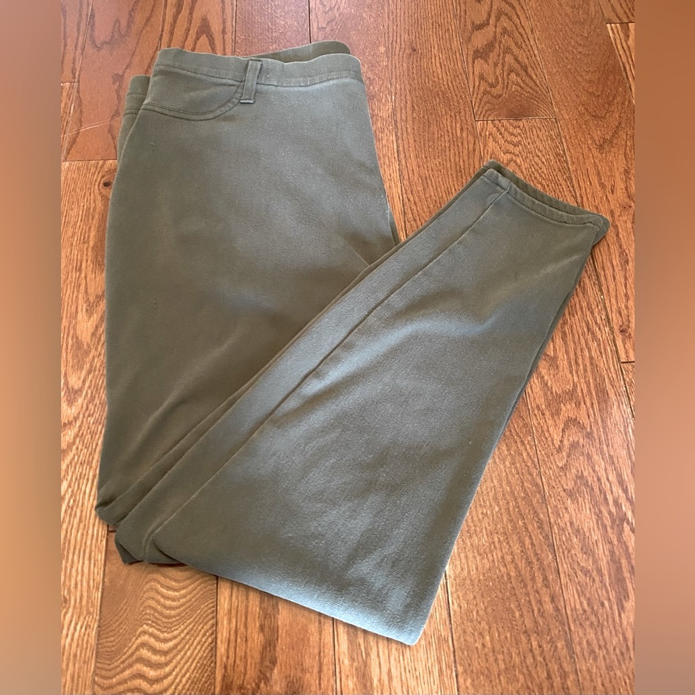 Faded Glory army green skinny, stretch pant. Size 2XL